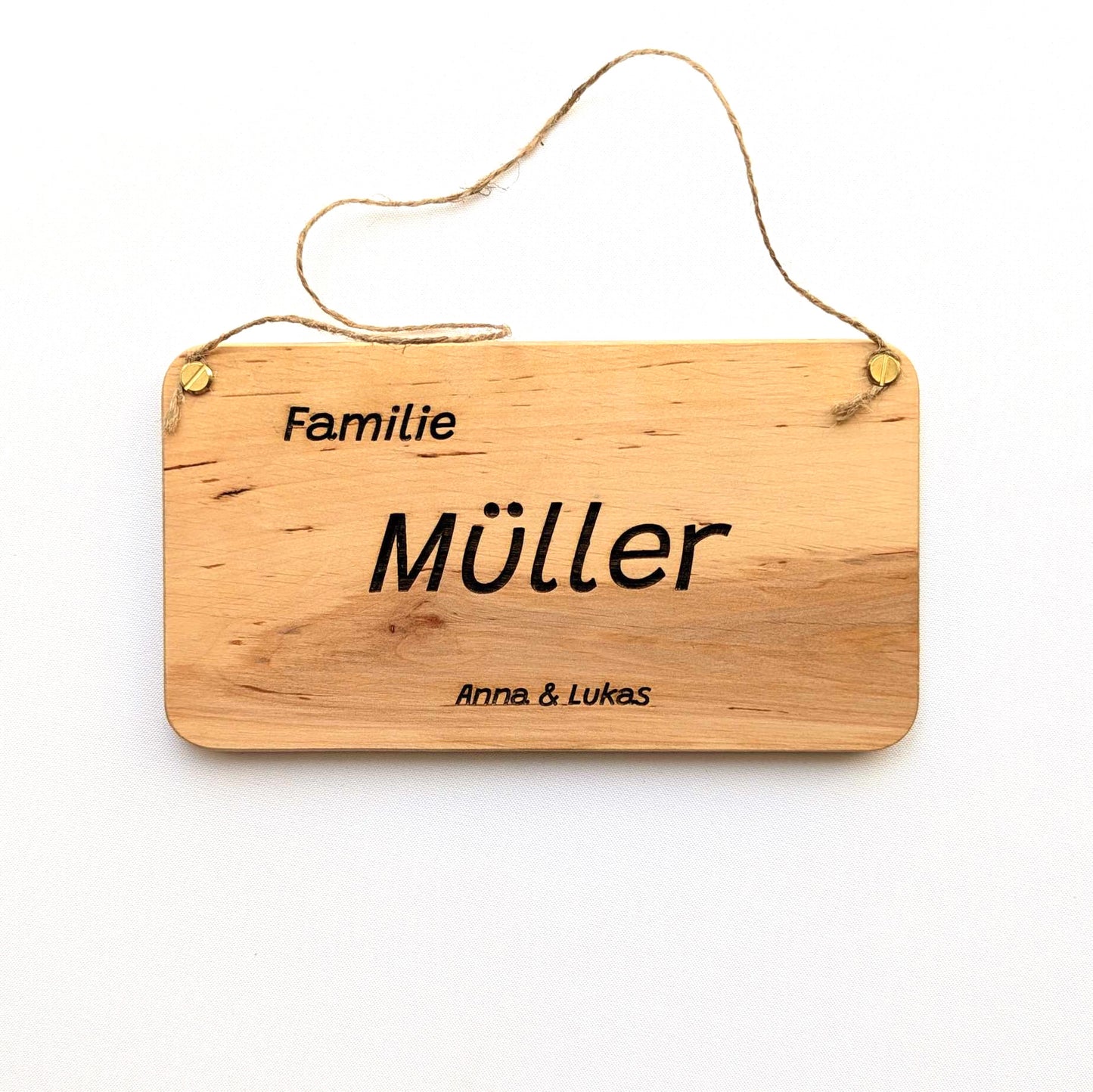 Premium graviertes Namensschild aus Buche – mit edler, personalisierter 3D Gravur