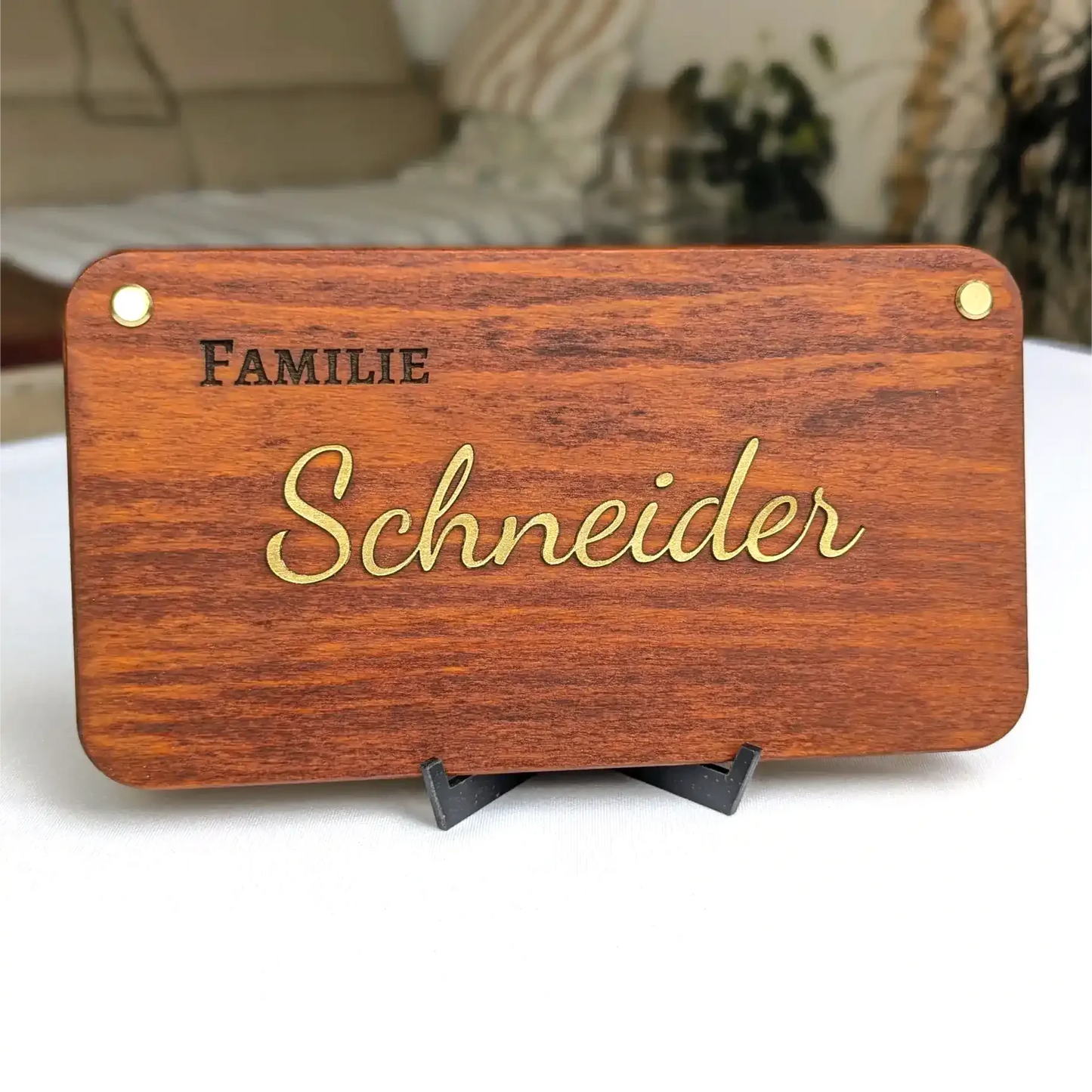 Gold Türschild – exklusives, vergoldetes Namensschild aus Holz & Leder