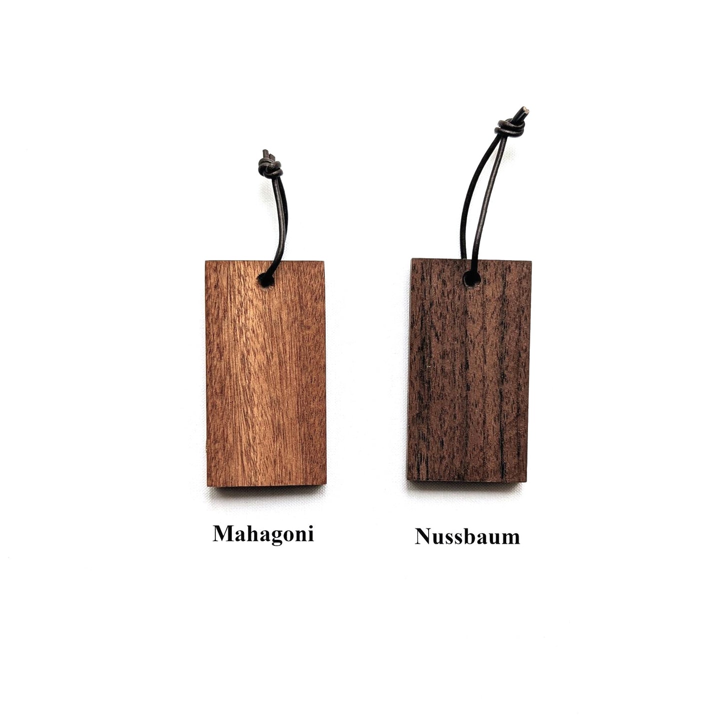Kanji Gold-Talisman – handgefertigter Holz Anhänger-Glücksbringer mit vergoldeter Lederprägung