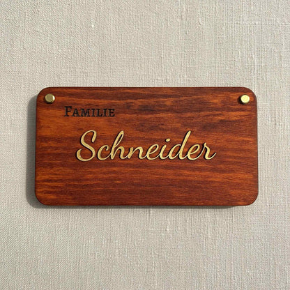 Personalisiertes Holz Türschild Familie – Familientürschild mit Metallic 3D Lederbuchstaben