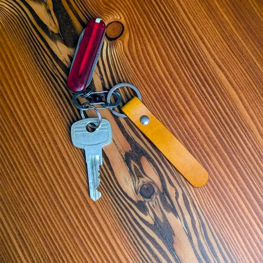 Kleiner Leder Schlüsselanhänger Simpli – handgemacht & in vielen Farben