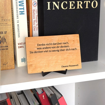 Premium Zitat-Holzshild aus Buche – personalisiertes Holzschild mit individuellem Zitat