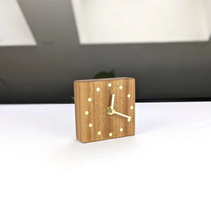 KloK KloK - Elegante Designuhr aus Massivholz mit Messing Inlays & Leder Rückseite