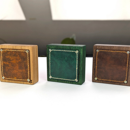 KloK KloK - Elegante Designuhr aus Massivholz mit Messing Inlays & Leder Rückseite