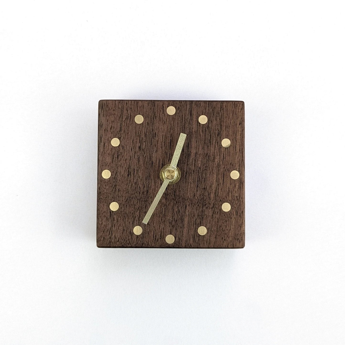 KloK KloK - Elegante Designuhr aus Massivholz mit Messing Inlays & Leder Rückseite