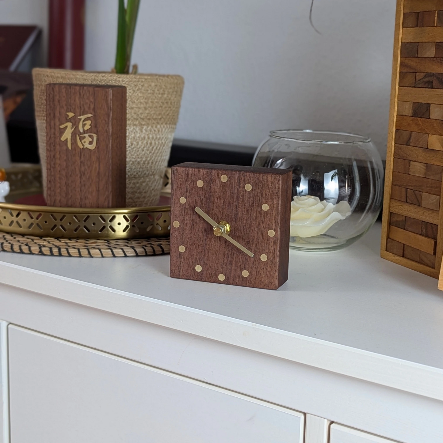 KloK KloK - Elegante Designuhr aus Massivholz mit Messing Inlays & Leder Rückseite