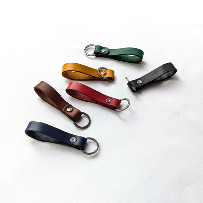 Handgefertigter Schlüsselanhänger "Elegance" aus Leder – personalisiert & in viele Farben