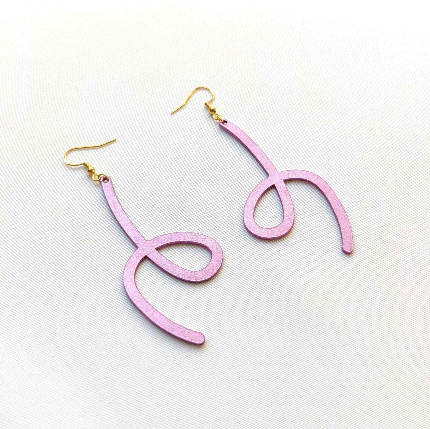 WiglyD Metallic Leather Earrings LAW - Featherlight. Sparkling. Full of Character.
