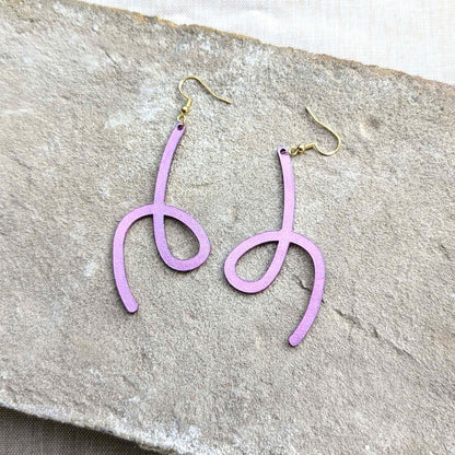 WiglyD Metallic Leather Earrings LAW - Featherlight. Sparkling. Full of Character.
