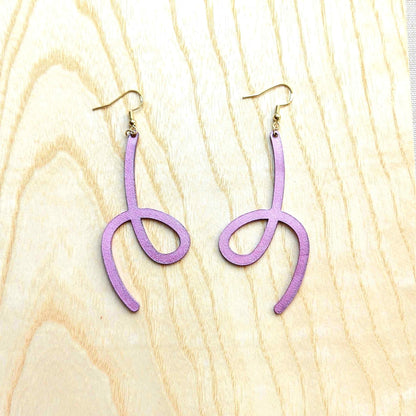 WiglyD Metallic Leather Earrings LAW - Featherlight. Sparkling. Full of Character.
