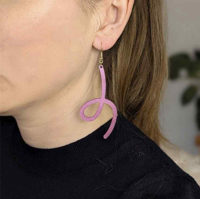 WiglyD Metallic Leather Earrings LAW - Featherlight. Sparkling. Full of Character.