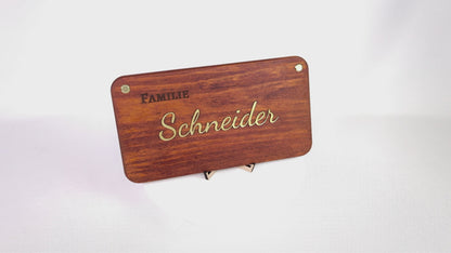 Gold Türschild – exklusives, vergoldetes Namensschild aus Holz & Leder